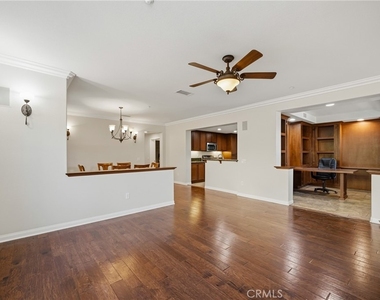 12422 Benton Drive - Photo Thumbnail 4