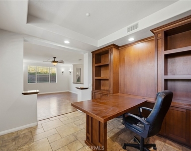 12422 Benton Drive - Photo Thumbnail 6
