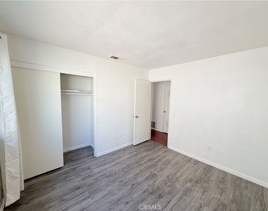 5948 Quiroz - Photo Thumbnail 14