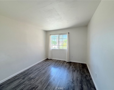 5948 Quiroz - Photo Thumbnail 18