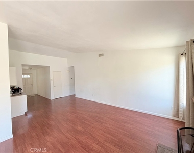 5948 Quiroz - Photo Thumbnail 6