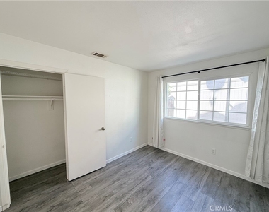 5948 Quiroz - Photo Thumbnail 13