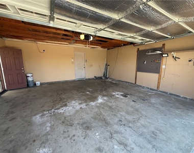 5948 Quiroz - Photo Thumbnail 23