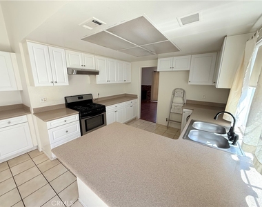 5948 Quiroz - Photo Thumbnail 4