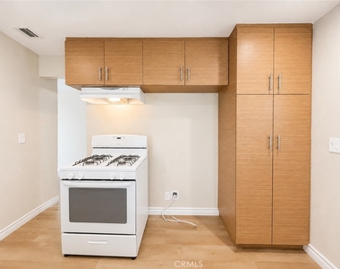 440 E Puente Street - Photo Thumbnail 5
