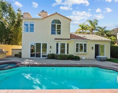3450 Malaga Court - Photo Thumbnail 2