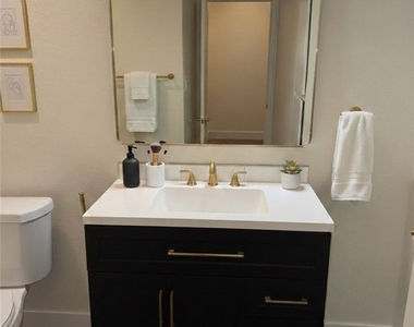 2255 Cahuilla Street - Photo Thumbnail 6