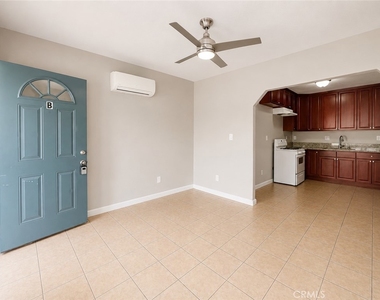16773 Randall Avenue - Photo Thumbnail 3