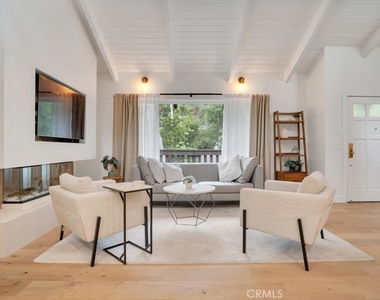850 Country Club Drive - Photo Thumbnail 7