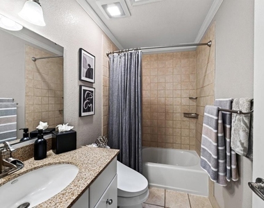 4125 Amberwood Cir - Photo Thumbnail 9