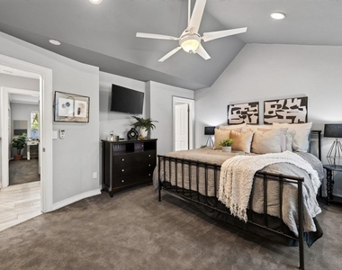 4125 Amberwood Cir - Photo Thumbnail 6