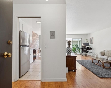 94 Bayo Vista Ave - Photo Thumbnail 8