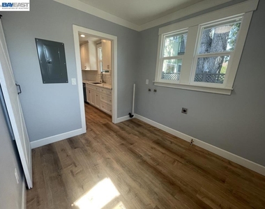 2593 East Ave - Photo Thumbnail 19