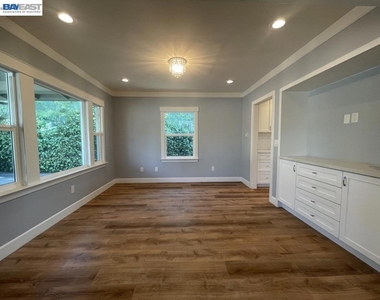 2593 East Ave - Photo Thumbnail 9