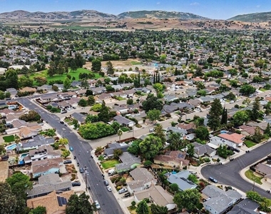 1359 Anza - Photo Thumbnail 8