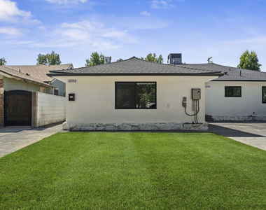16042 Knapp Street - Photo Thumbnail 14