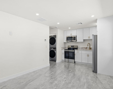 16042 Knapp Street - Photo Thumbnail 3