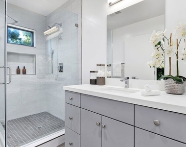 1458 Butler Avenue - Photo Thumbnail 14