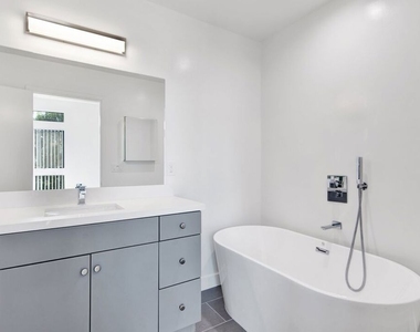 1458 Butler Avenue - Photo Thumbnail 27