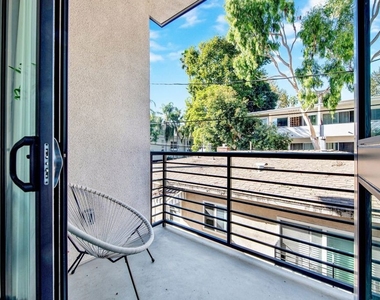 1458 Butler Avenue - Photo Thumbnail 3