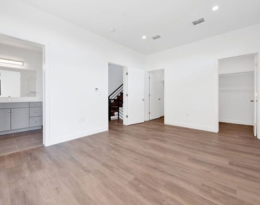 1458 Butler Avenue - Photo Thumbnail 25