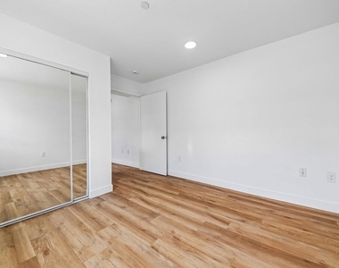 219 E 87th Street - Photo Thumbnail 8