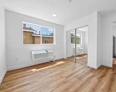 219 E 87th Street - Photo Thumbnail 7