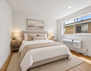 219 E 87th Street - Photo Thumbnail 1