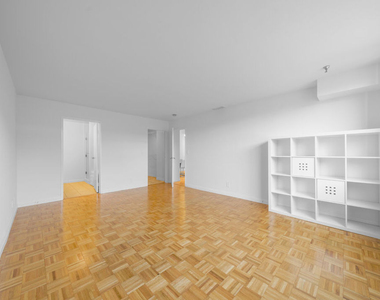 1601 N Fuller Avenue - Photo Thumbnail 24
