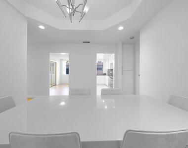 1601 N Fuller Avenue - Photo Thumbnail 18