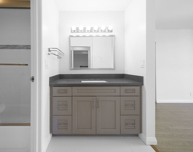 1601 N Fuller Avenue - Photo Thumbnail 10