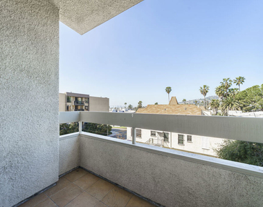 1601 N Fuller Avenue - Photo Thumbnail 14