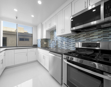 1601 N Fuller Avenue - Photo Thumbnail 20