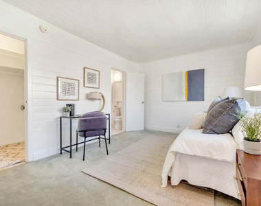 109 N Maple Drive - Photo Thumbnail 7