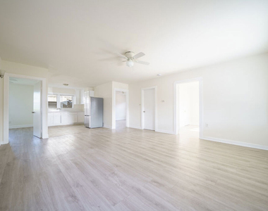229 E 85th Street - Photo Thumbnail 2
