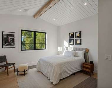 5124 Calvin Avenue - Photo Thumbnail 21