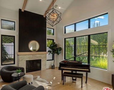 5124 Calvin Avenue - Photo Thumbnail 6