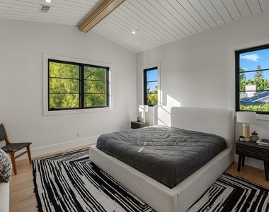 5124 Calvin Avenue - Photo Thumbnail 23