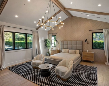 5124 Calvin Avenue - Photo Thumbnail 14