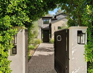 5124 Calvin Avenue - Photo Thumbnail 3