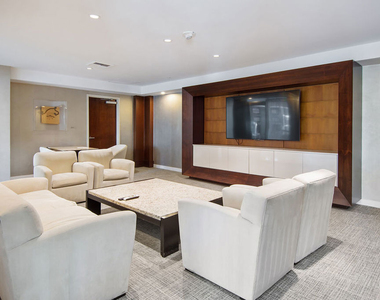 13700 Marina Pointe Drive - Photo Thumbnail 20