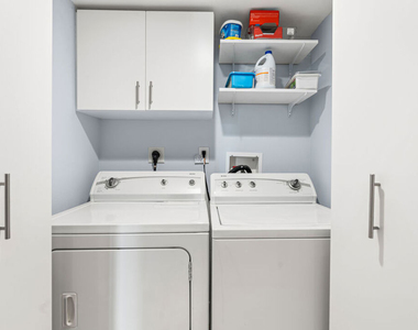 13700 Marina Pointe Drive - Photo Thumbnail 15
