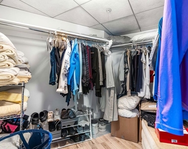 13700 Marina Pointe Drive - Photo Thumbnail 10