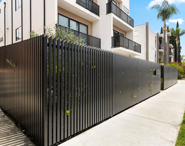 5118 Laurel Canyon - Photo Thumbnail 19
