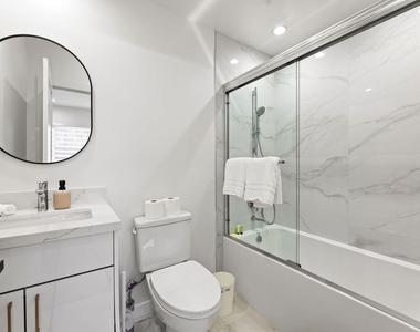 5118 Laurel Canyon - Photo Thumbnail 12