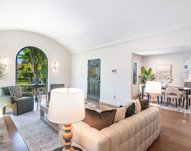 6417 Lindenhurst Avenue - Photo Thumbnail 5