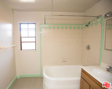 361 S Detroit Street - Photo Thumbnail 6
