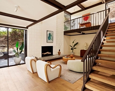 5649 Valley Oak Drive - Photo Thumbnail 7