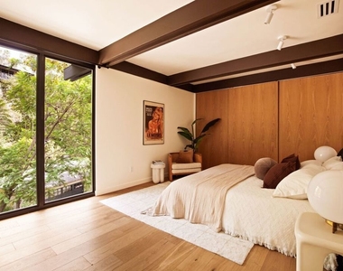 5649 Valley Oak Drive - Photo Thumbnail 30