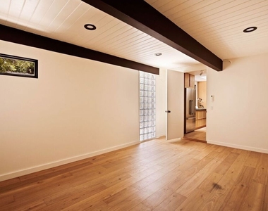 5649 Valley Oak Drive - Photo Thumbnail 21